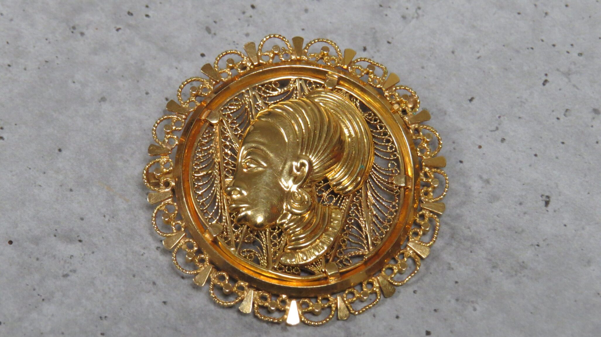 Bijoux, monnaie or et argent