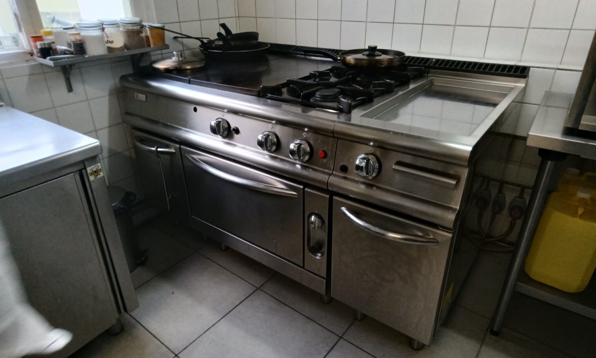 SUITE RENOUVELLEMENT DE MATERIEL DE RESTAURATION VOLONTAIRE ET LIQUIDATION JUDICIAIRE