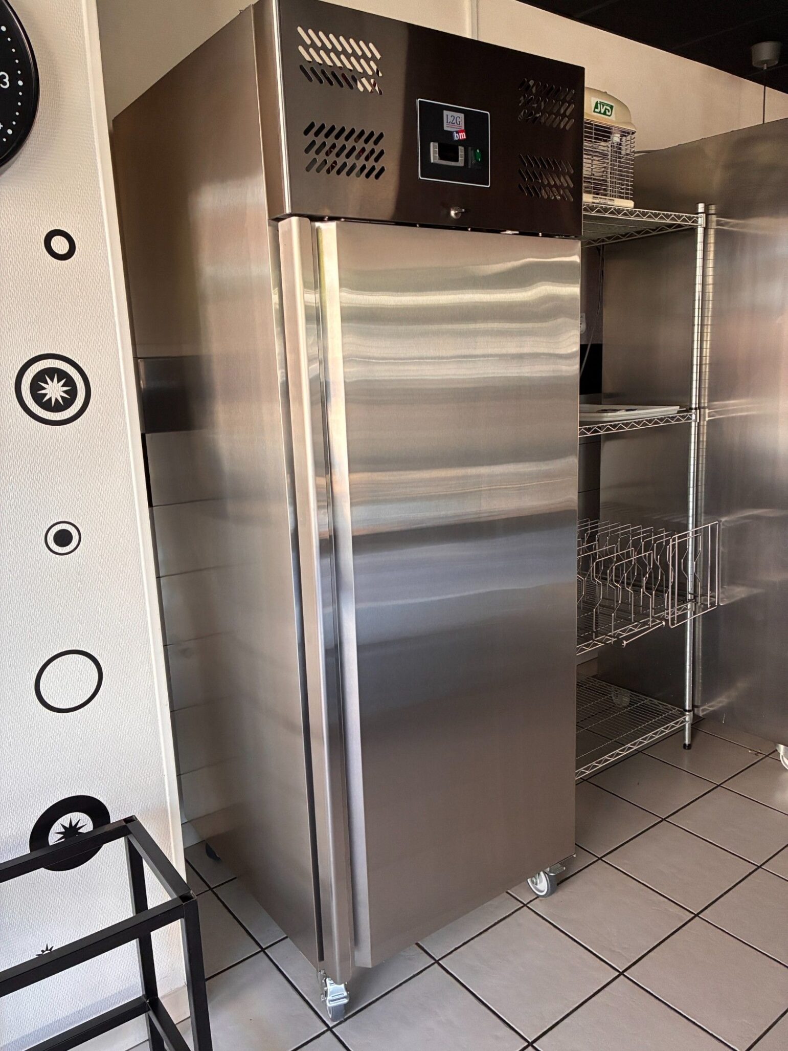 SUITE VENTE JUDICIAIRE, MATERIEL DE BOULANGERIE, PIZZERIA, DISTRIBUTEURS A PIZZAS ET VEHICULES