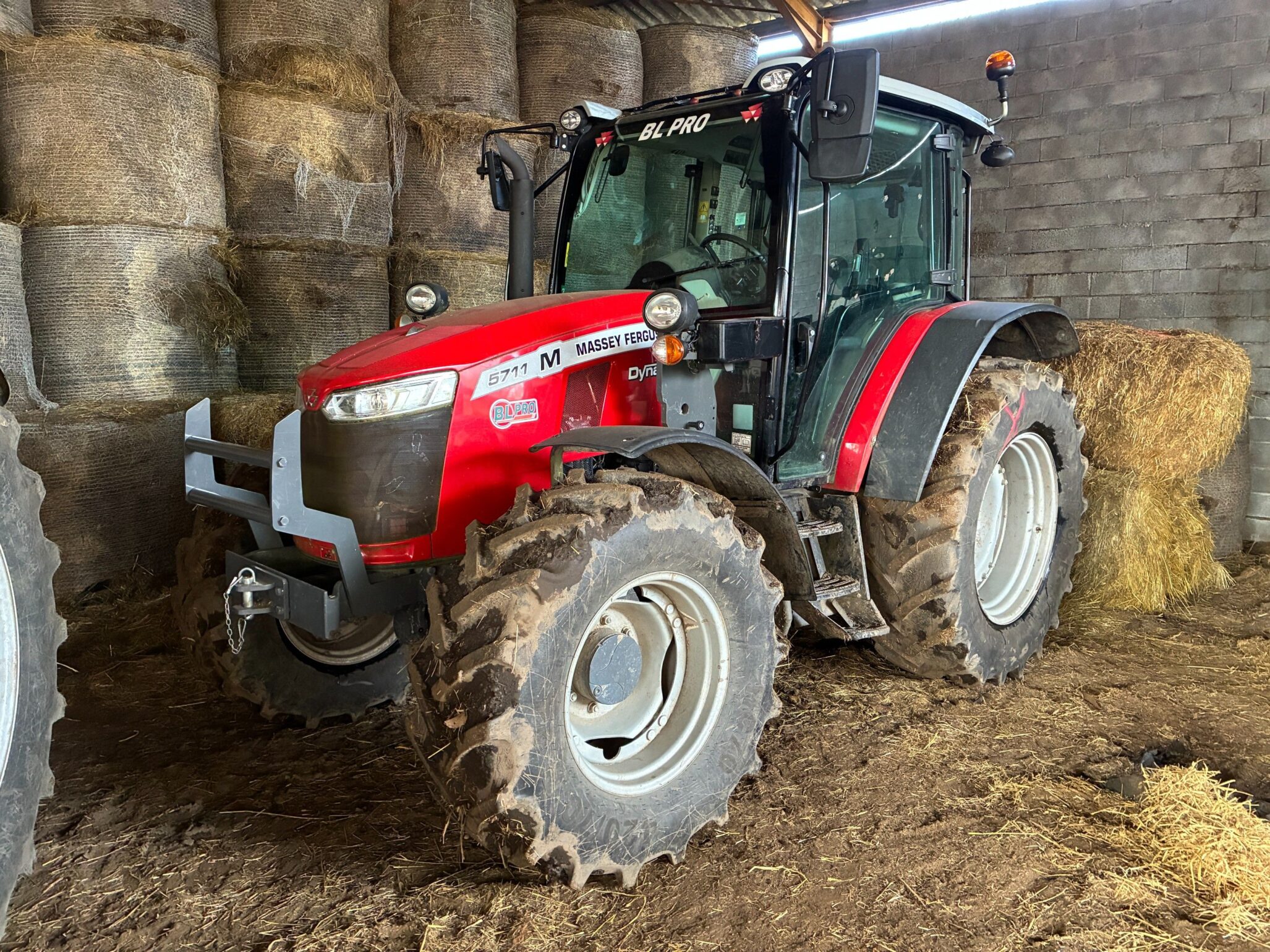 SUITE SUCCESSION, VENTE DE MATERIEL AGRICOLE ET TRACTEURS